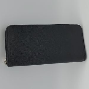 Louis Vuitton Zippy Wallet Vertical Taiga Leather